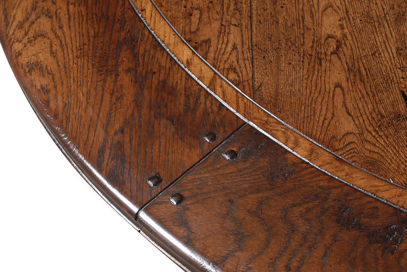 Pemberley Round Table: Top detail