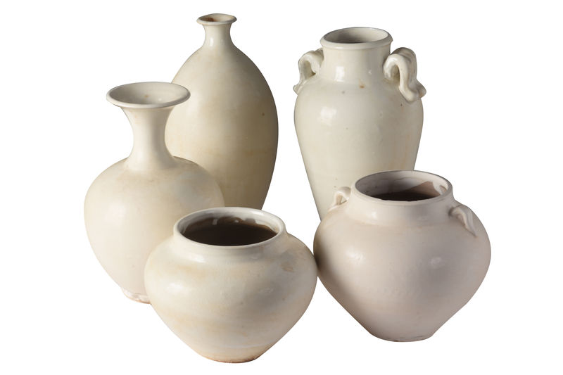 Round White Pot with handles